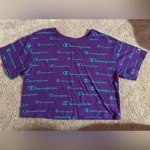 Small short sleeve Champion crop top